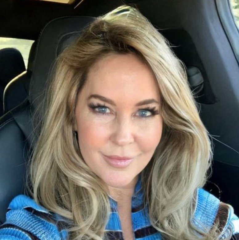 HelenSandra6i1's profile picture. 