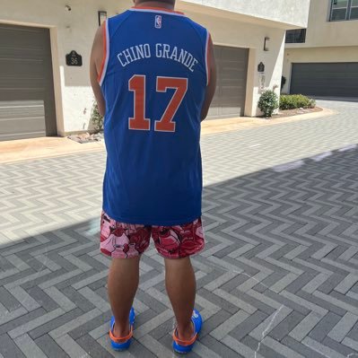 notsotiny23's profile picture. #repBX #knicks #nyjets