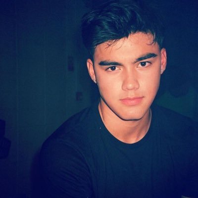 leleo_romantics's profile picture. 𝚃𝚑𝚎 𝙱𝚎𝚜𝚝 𝙿𝚎𝚘𝚙𝚕𝚎 𝙸𝚗 𝙻𝚒𝚏𝚎 𝙰𝚛𝚎 𝙵𝚛𝚎𝚎 🩵 | GIDDY UP IS OUT NOW