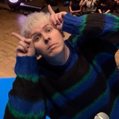 saturns_apple's profile picture. just yapping about random shit