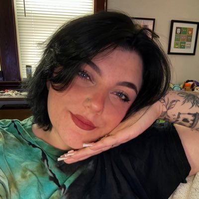 fr0b1t's profile picture. *:･ﾟ✧*:･ﾟ @gator_ssb 💚 rosie's digital archive level 24 | she/her/hers