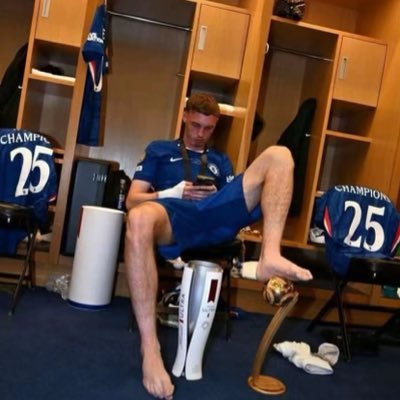 yilong182622's profile picture.