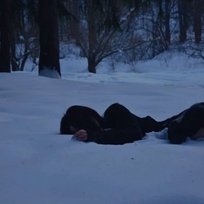 AshyValley's profile picture. 