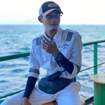 jawabnyapoesing's profile picture. My life is one of many thousands and the world will not suffer if it ends to soon