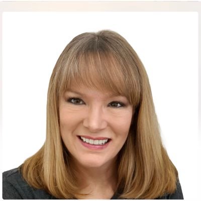 AnnaWendt2's profile picture. Performer/Writer/Marketing