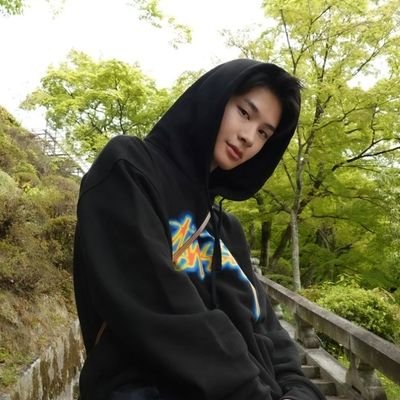 AriyaSirimongk4's profile picture. ดาราไทย #แม็กกี้บาส @basjtr @maxky_rp
ศิลปินวงจีน INTO1
ศิลปินวงไทย BUS และ DICE
ดูรีวิวได้ที่ #รีวิวlovelive