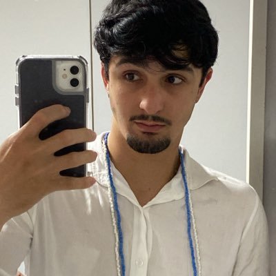 theteusfr's profile picture. 🪞🍯•🤍⚔️