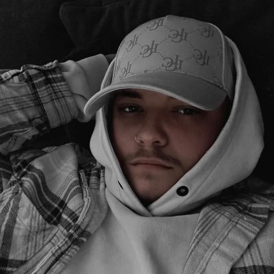 whyshiin's profile picture. Tiktok: @whyshiin