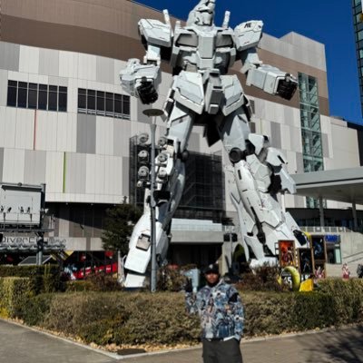 JuanlnaMillion's profile picture. 🤷🏽‍♂️