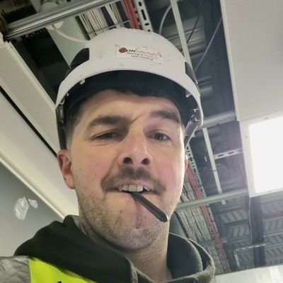 The_Dutch11's profile picture. Father of 3, Sales & Estimating Manager @Ltdkpx, owner @fountain_fs , Dennis Bergkamp fan. Old shit car fan. Classic Ford and BMW Fan.