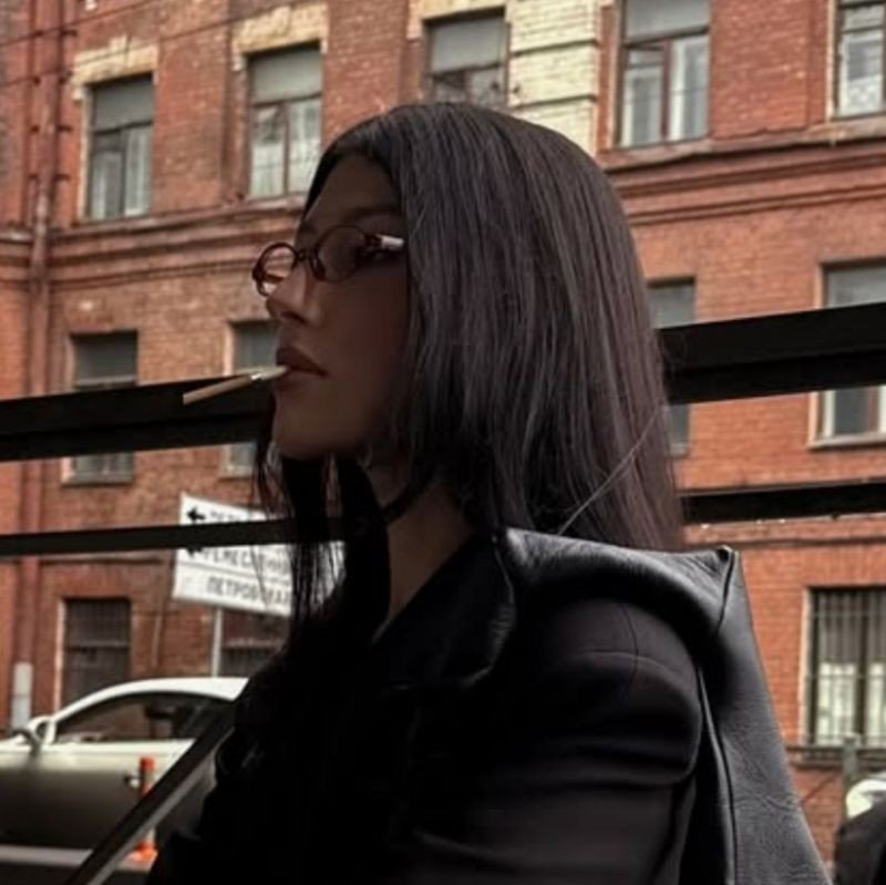 04eyez's profile picture. 