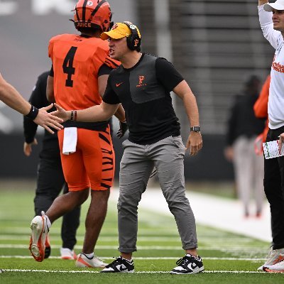 CoachWFox's profile picture. @PrincetonFTBL Assistant Quarterback Coach/Offensive Quality Control #JUICE🍊🥤🐅|@UConnFootball ‘25| @GreenwichFB ‘20