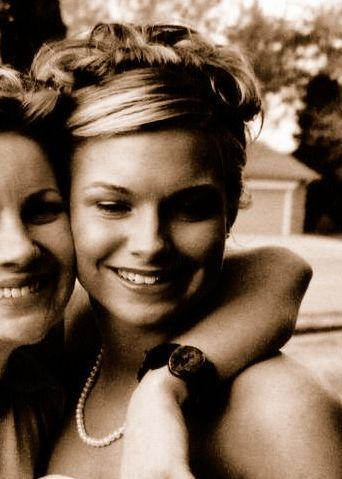 girinfamous's profile picture. 