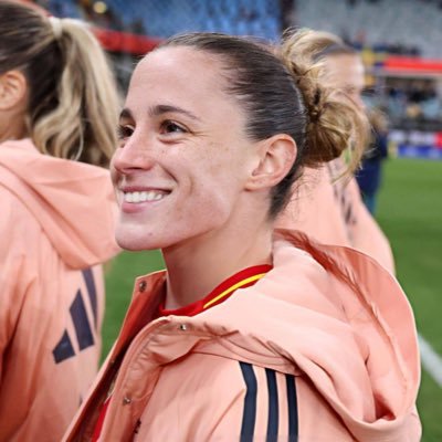 trizfcb's profile picture. taylor swift's daughter