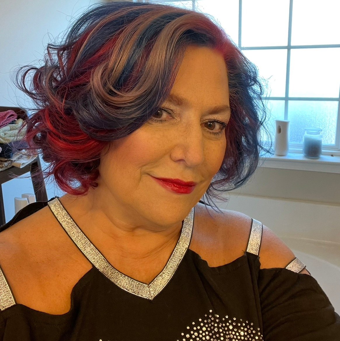 Sweeetem0tionz's profile picture. 