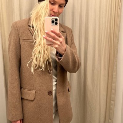 piperpuppets's profile picture. Travel, fitness, reading, swimming, beaches, collecting – Russian Americans who are constantly moving forward and trying new adventures.