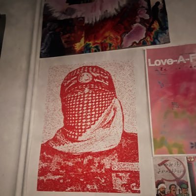 p0m3granates's profile picture. Avid reader of books. queer as in free Palestine.