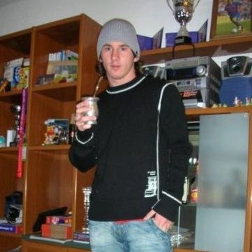 GianncoBJ's profile picture. Especialista en fracasar y enamorado de Alan Varela.