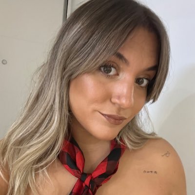 SOFIAcpS's profile picture. 🌊🌙✨ Zaragoza. Comunicación. Hago recetas en TikTok @sofiacroqs. Athleticzale 🦁.