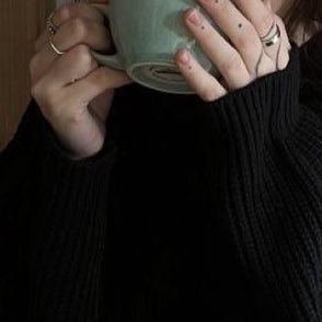 absentpublic's profile picture. an outside observer. bordering on invisible.