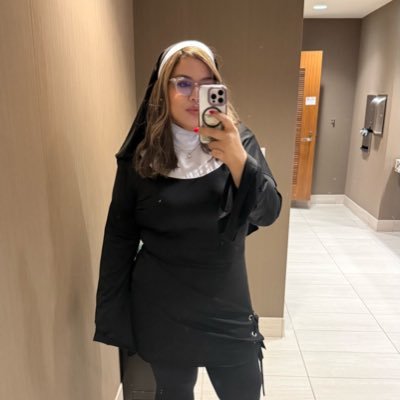 mademoisellead9's profile picture. sobreviviendo un brote psicótico