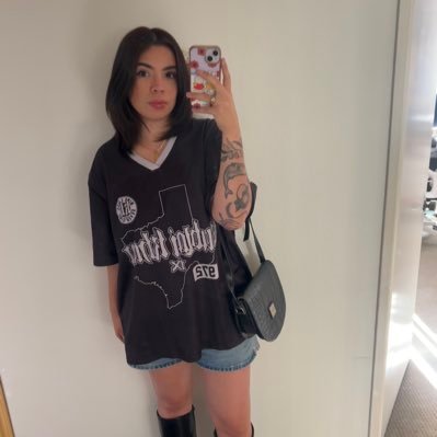 lilsquidny's profile picture. spinster and lunatic // quinton byfield if ur reading this im single