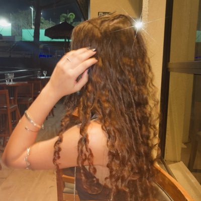 juhzsampaio's profile picture. melancholy