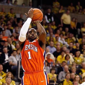 SolidOrange81's profile picture. Talking teams.