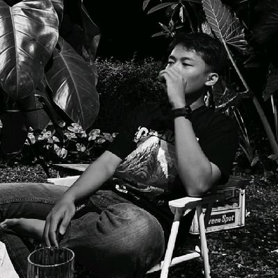 crownvous's profile picture. step onto the deaththrone.