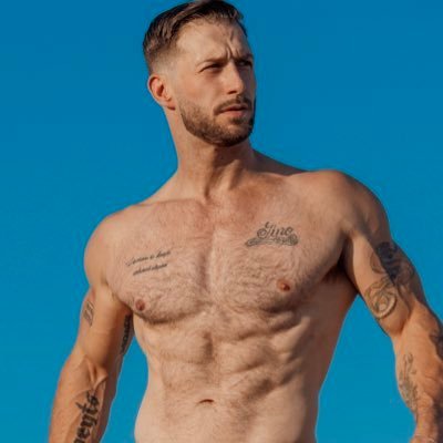nicholasryder23's profile picture. My only Private Account ❤️🌈