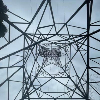 j_Valverde19's profile picture. Ing. Electricista. Operador de Sistema Eléctrico en CR.