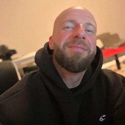 JamesGilbert02's profile picture. Hi y'all 👋