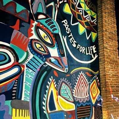 alexdepachuk's profile picture. Me prenden las piernas en minifalda