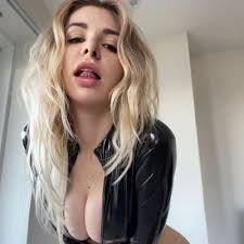 BiancaAlli44476's profile picture. 