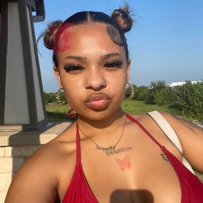 sexyliightskin's profile picture. 5’4 lightbright ♡ “ONLY RESPONDING TO “MENU”😘Paid Meets Only!!💰dms for buyers only Ft Calls Available👉🏽 https://t.co/R6PBy8yUw0 | Bu @sexylighskin