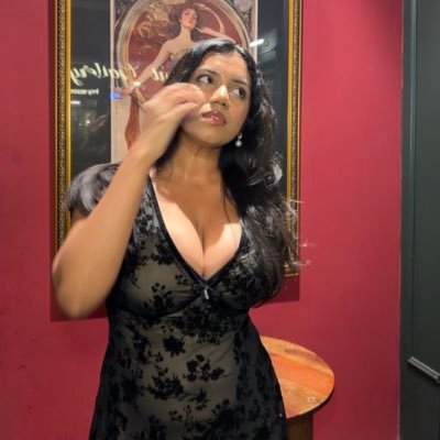 strwbryoatmeal's profile picture. ૮₍ ˃ ⤙ ˂ ₎ა 🍓interiors, graphics, fashion, art & politics🧸 thought posting🧸thriving for the pinterest life🫐