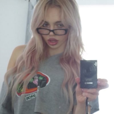 givemecage's profile picture. 🩰˗ˏˋ ★ ˎˊ˗ for adéla nd others | homotron3000