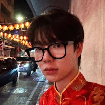 hoeieiouuuuuu's profile picture. 📧 ⍤ 🌭 ⋆｡˚ ( ) ♪♪𓈒 𓏲🍮’’
𝑰'𝒎 𝒑𝒓𝒐𝒖𝒅 𝒕𝒐 𝒃𝒆 𝒚𝒐𝒖𝒓 𝒇𝒂𝒏 @nampingnapat