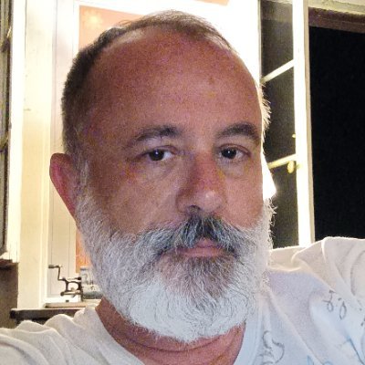 tontisse64's profile picture. Catholique, Français, Gascon. 
Beaux-arts, littérature, histoire, cuisine. 
De droite sans complexe et prof.
Amoureux de l'Italie.