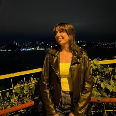 KardelenHtekin's profile picture. Yaşarken Yaşayalım