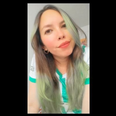 YenniferPauHD_'s profile picture. Comunicadora Social-CM, activista feminista, defensora de ddhh y amante del fútbol. 
Hincha Verdolaga #SDVSF 💚⚽

https://t.co/qSFaL9KNkZ