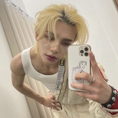 pavyondiregi's profile picture. https://t.co/6Mm9GSq9wW            merhaba ben uluslararası gazeteci pavyon direği