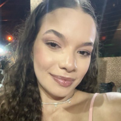 outsiderbitch's profile picture. 