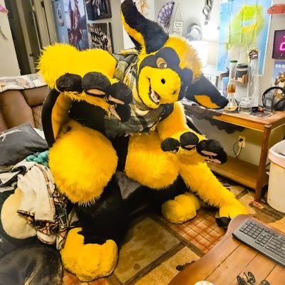 BarryBananaOG's profile picture. Honry For the Feet/Paws and Give my Wolfie some Banana and Corgi Cock my SFW ACCOUNT @BarryBanana420