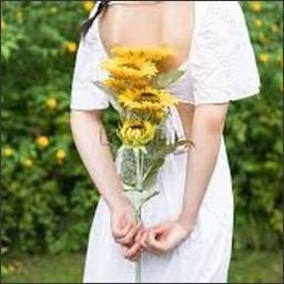 Erhuucalm57009's profile picture.