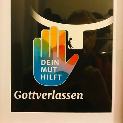 Thi150Thiele's profile picture. Rentner, Ehemann,Vater und Opa - Mehrsprachig. 
Patriot und Tierfreund. Stehe für Achtsamkeit und Respekt. Ökonom, selbstständig - hier privat.