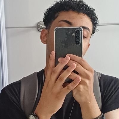 privdoandslv's profile picture. quando tiver uma ideia boa, faço uma bio decente kkkkk
