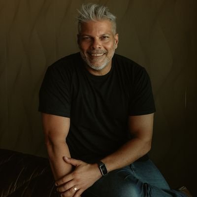 betocabelera's profile picture. Locutor 📻🎧🎙
Apresentador 📺
Operador de Áudio @antena1salvador das 7h ás 14h //
Escritor 📕
Surfista 🏄
Influenciador e amante de Esportes Radicais