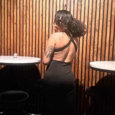 ItsTinaShakiyah's profile picture. Just a storyteller writing my way through life… ✏️🎭🎬