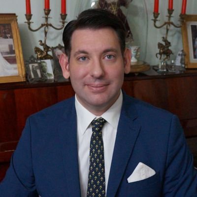 FJFloresMatute's profile picture. Compositor y teórico musical, pianista, doctor en Historia del Arte, malagueño, católico y cofrade.